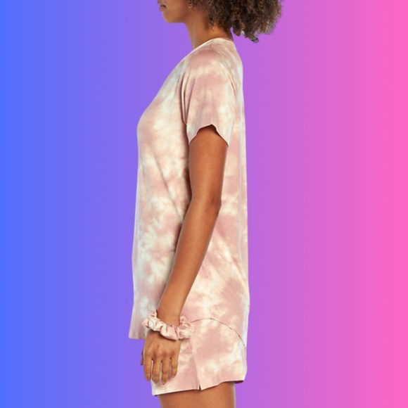 NEW Wildfox 3-Piece Short Set With Scrunchie Sz Med. 🎉Host Pick🎉 - Picture 4 of 8